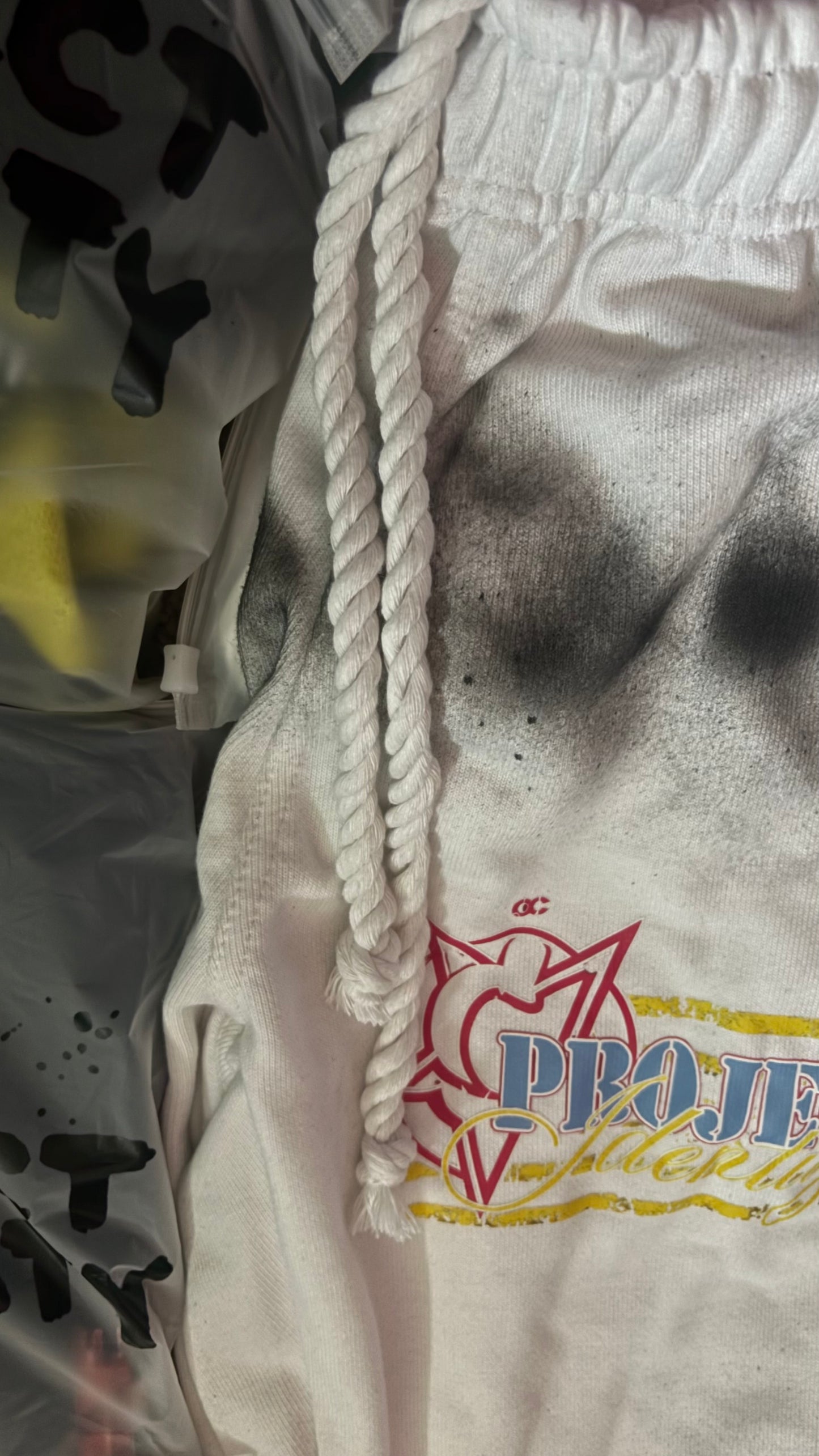 IDENTITY FLAG ACID WASH SWEATS(WHITE)