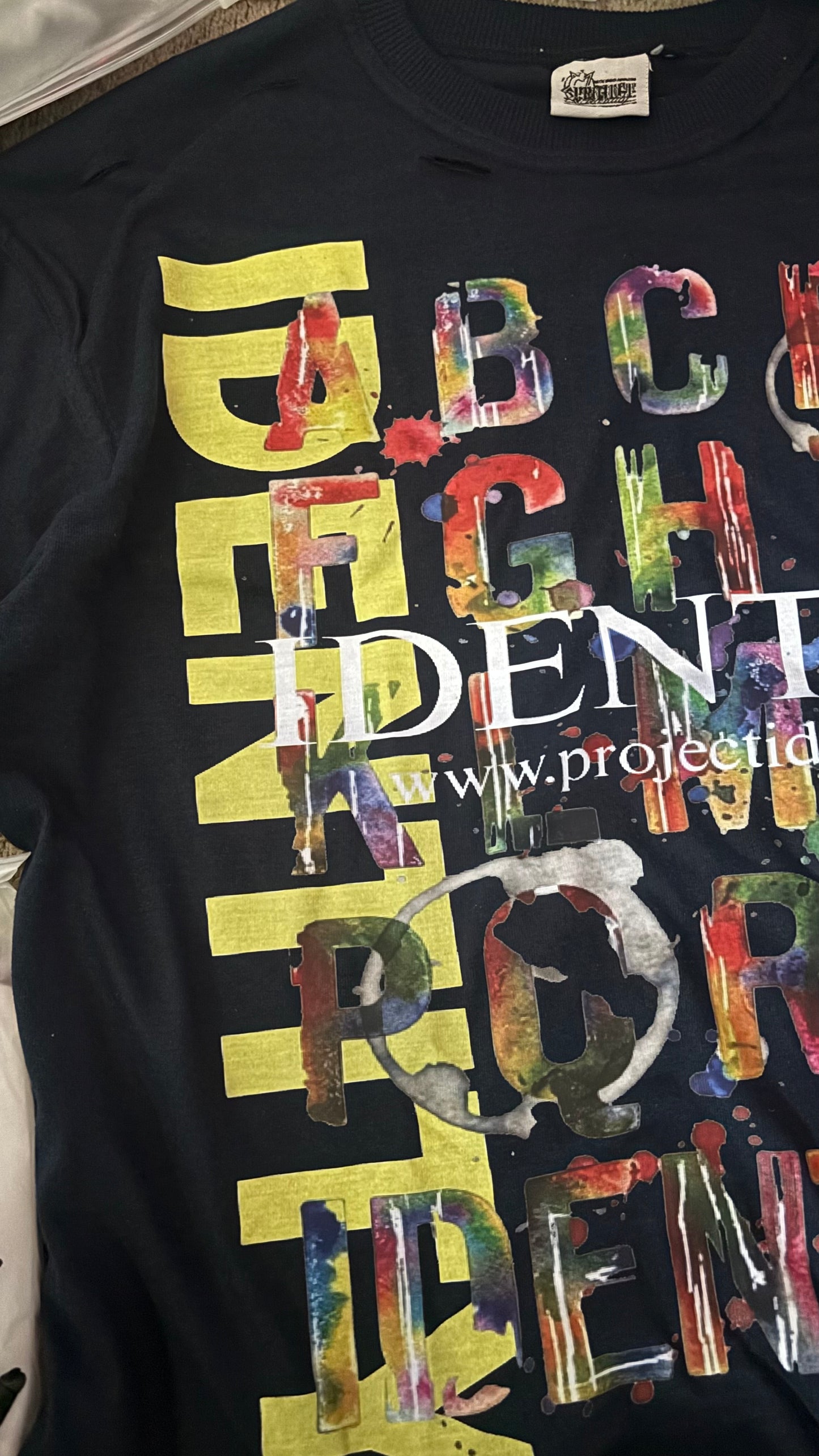 IDENTITY COLORFUL ALPHABET TEE (NAVY BLUE)